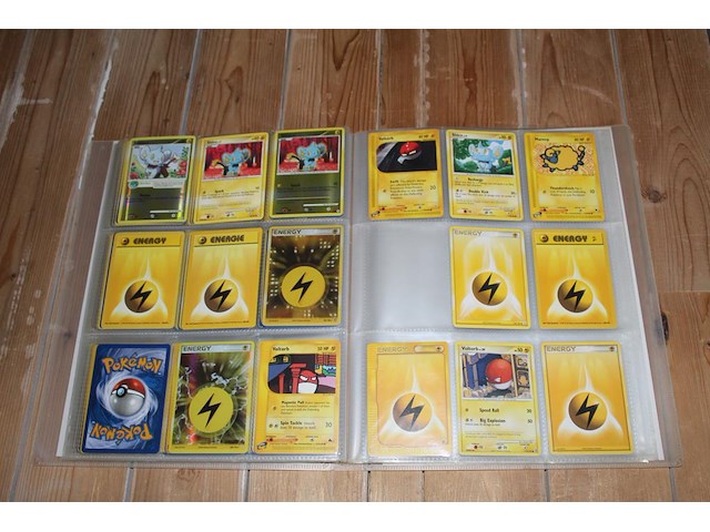 Diverse pokemon kaarten in map w.o. collecties diamond & pearl, jungle en ex dragon. onderdeel van combinatiekavel kavels p001 t/m p051 combinatiekavel - afbeelding 5 van  14