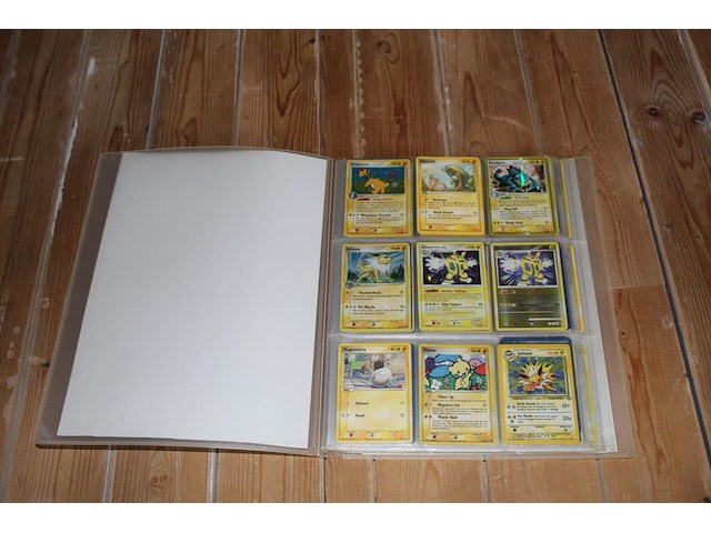 Diverse pokemon kaarten in map w.o. collecties diamond & pearl, jungle en ex dragon. onderdeel van combinatiekavel kavels p001 t/m p051 combinatiekavel - afbeelding 7 van  14