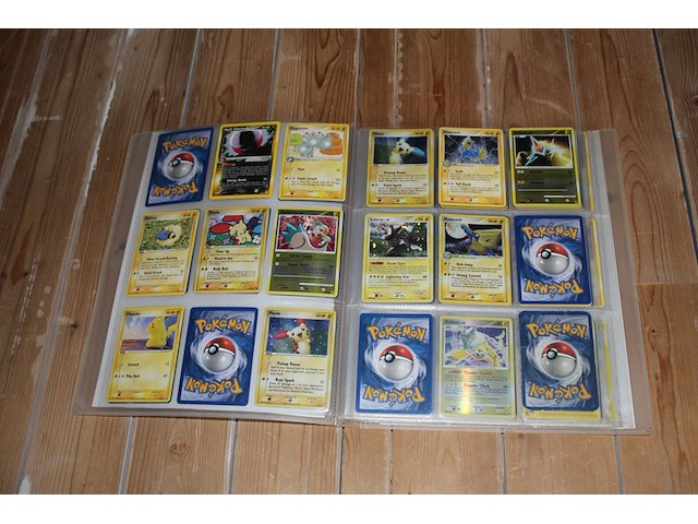 Diverse pokemon kaarten in map w.o. collecties diamond & pearl, jungle en ex dragon. onderdeel van combinatiekavel kavels p001 t/m p051 combinatiekavel - afbeelding 8 van  14