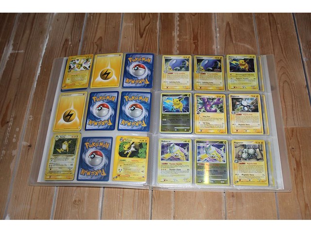 Diverse pokemon kaarten in map w.o. collecties diamond & pearl, jungle en ex dragon. onderdeel van combinatiekavel kavels p001 t/m p051 combinatiekavel - afbeelding 9 van  14