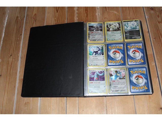 Diverse pokemon kaarten in map w.o. collecties ex dragon frontiers, diamond & pearl en crystal guardians. onderdeel van combinatiekavel kavels p001 t/m p051 combinatiekavel - afbeelding 2 van  8