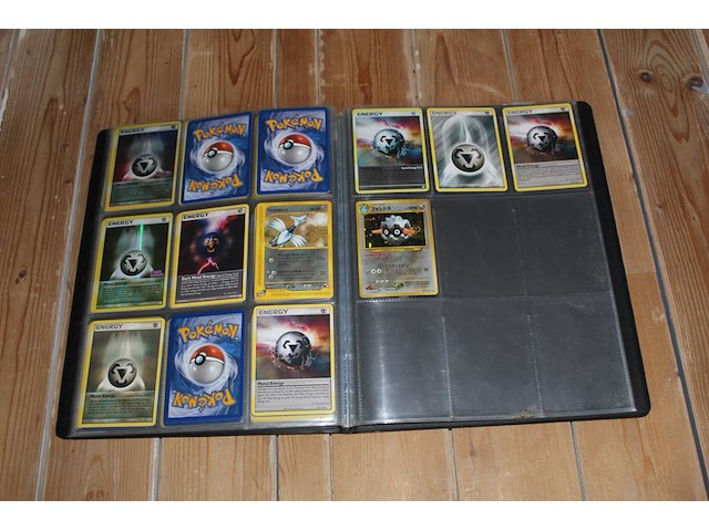 Diverse pokemon kaarten in map w.o. collecties ex dragon frontiers, diamond & pearl en crystal guardians. onderdeel van combinatiekavel kavels p001 t/m p051 combinatiekavel - afbeelding 7 van  8