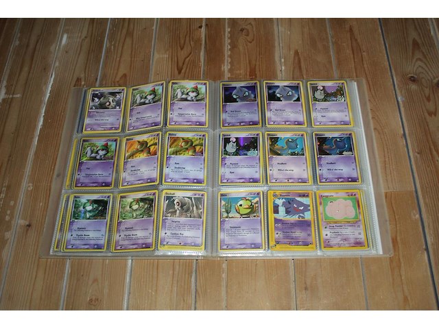 Diverse pokemon kaarten in map w.o. collecties ex legend maker, diamond & pearl en deoxys. onderdeel van combinatiekavel kavels p001 t/m p051 combinatiekavel - afbeelding 4 van  18