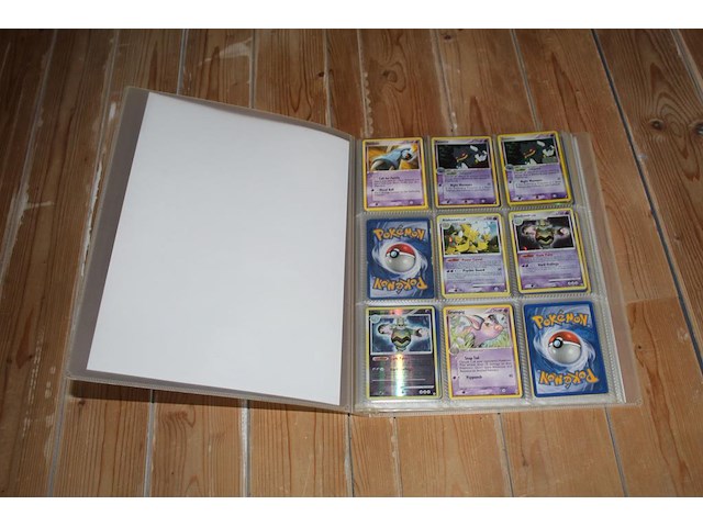 Diverse pokemon kaarten in map w.o. collecties ex legend maker, diamond & pearl en deoxys. onderdeel van combinatiekavel kavels p001 t/m p051 combinatiekavel - afbeelding 11 van  18