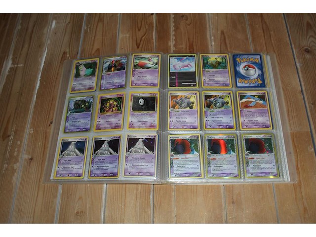 Diverse pokemon kaarten in map w.o. collecties ex legend maker, diamond & pearl en deoxys. onderdeel van combinatiekavel kavels p001 t/m p051 combinatiekavel - afbeelding 13 van  18