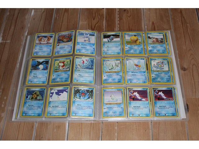 Diverse pokemon kaarten in map w.o. collecties ex team magma vs team aqua, ex dragon frontiers en jungle. onderdeel van combinatiekavel kavels p001 t/m p051 combinatiekavel - afbeelding 11 van  23