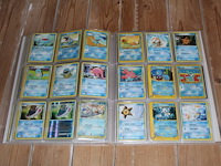 Diverse pokemon kaarten in map w.o. collecties ex team magma vs team aqua, ex dragon frontiers en jungle. onderdeel van combinatiekavel kavels p001 t/m p051 combinatiekavel - afbeelding 1 van  23