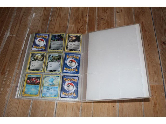 Diverse pokemon kaarten in map w.o. collecties ex team magma vs team aqua, ex dragon frontiers en jungle. onderdeel van combinatiekavel kavels p001 t/m p051 combinatiekavel - afbeelding 16 van  23