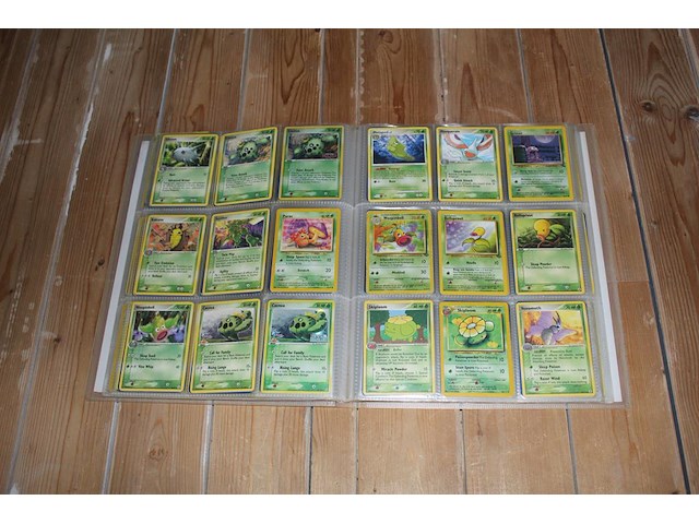 Diverse pokemon kaarten in map w.o. collecties holon phantoms, dragon frontiers en ex delta species. onderdeel van combinatiekavel kavels p001 t/m p051 combinatiekavel - afbeelding 3 van  23