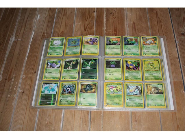 Diverse pokemon kaarten in map w.o. collecties holon phantoms, dragon frontiers en ex delta species. onderdeel van combinatiekavel kavels p001 t/m p051 combinatiekavel - afbeelding 8 van  23