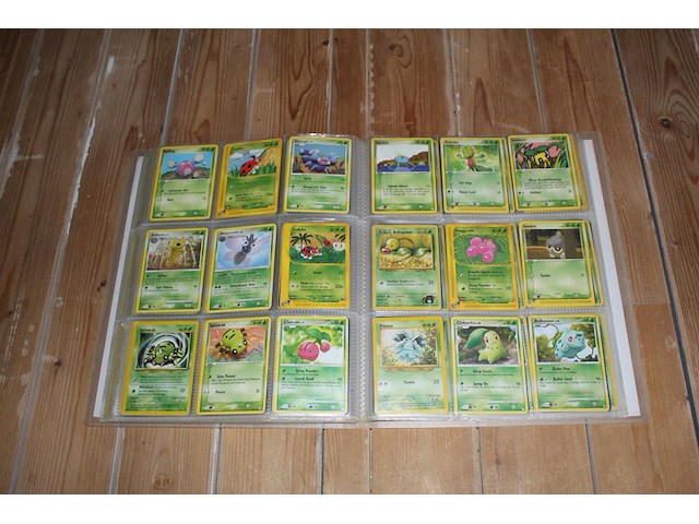 Diverse pokemon kaarten in map w.o. collecties holon phantoms, dragon frontiers en ex delta species. onderdeel van combinatiekavel kavels p001 t/m p051 combinatiekavel - afbeelding 10 van  23