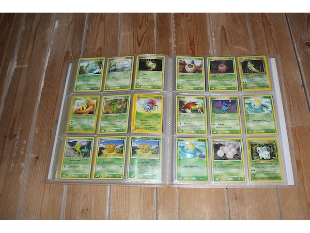 Diverse pokemon kaarten in map w.o. collecties holon phantoms, dragon frontiers en ex delta species. onderdeel van combinatiekavel kavels p001 t/m p051 combinatiekavel - afbeelding 11 van  23