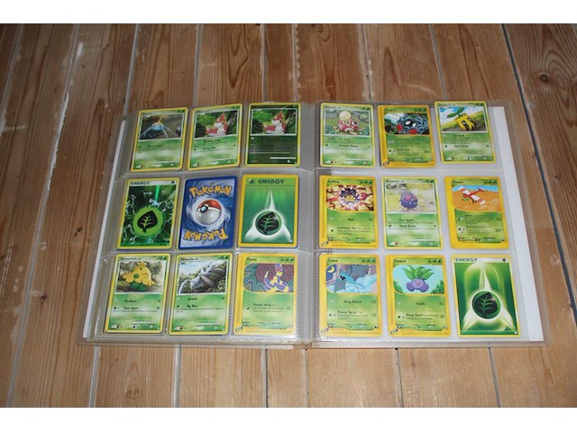 Diverse pokemon kaarten in map w.o. collecties holon phantoms, dragon frontiers en ex delta species. onderdeel van combinatiekavel kavels p001 t/m p051 combinatiekavel - afbeelding 15 van  23