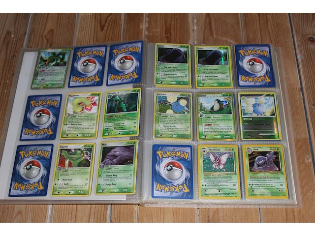 Diverse pokemon kaarten in map w.o. collecties holon phantoms, dragon frontiers en ex delta species. onderdeel van combinatiekavel kavels p001 t/m p051 combinatiekavel - afbeelding 17 van  23