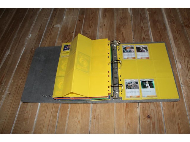 Diverse pokemon kaarten in map w.o. collecties shining fates, burning shadows en rebel clash. onderdeel van combinatiekavel kavels p001 t/m p051 combinatiekavel - afbeelding 5 van  14