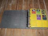 Diverse pokemon kaarten in map w.o. collecties shining fates, burning shadows en rebel clash. onderdeel van combinatiekavel kavels p001 t/m p051 combinatiekavel - afbeelding 8 van  14