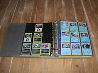 Diverse pokemon kaarten in map w.o. collecties shining fates, burning shadows en rebel clash. onderdeel van combinatiekavel kavels p001 t/m p051 combinatiekavel - afbeelding 10 van  14