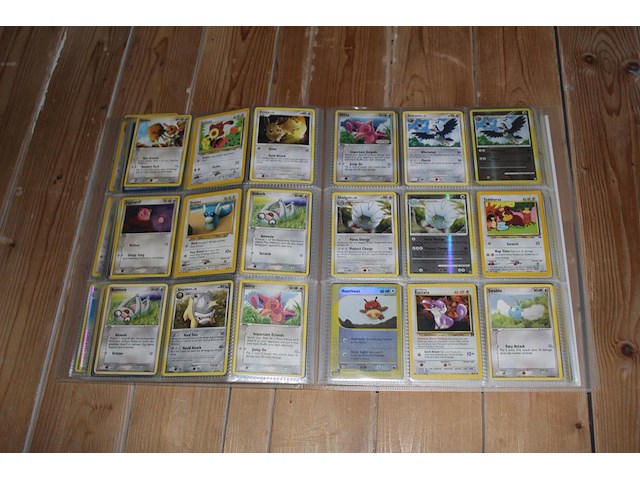 Diverse pokemon kaarten in map w.o. collecties unsceen forces, crystal guardians en diamond & pearl. onderdeel van combinatiekavel kavels p001 t/m p051 combinatiekavel - afbeelding 6 van  24