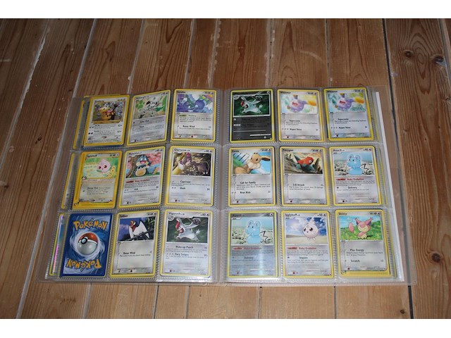 Diverse pokemon kaarten in map w.o. collecties unsceen forces, crystal guardians en diamond & pearl. onderdeel van combinatiekavel kavels p001 t/m p051 combinatiekavel - afbeelding 7 van  24