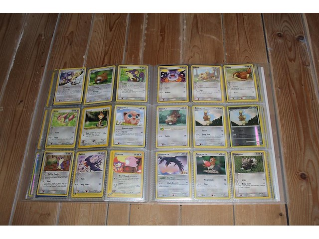 Diverse pokemon kaarten in map w.o. collecties unsceen forces, crystal guardians en diamond & pearl. onderdeel van combinatiekavel kavels p001 t/m p051 combinatiekavel - afbeelding 8 van  24
