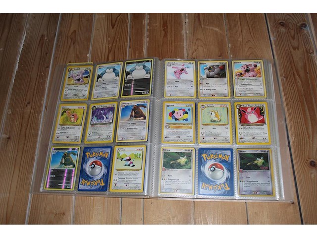 Diverse pokemon kaarten in map w.o. collecties unsceen forces, crystal guardians en diamond & pearl. onderdeel van combinatiekavel kavels p001 t/m p051 combinatiekavel - afbeelding 23 van  24
