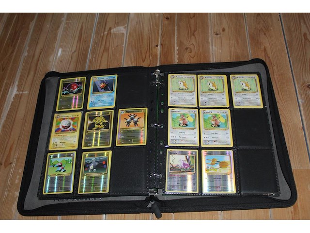 Diverse pokemon kaarten in map w.o. collecties xy evolutions, pokemon go en jungle. onderdeel van combinatiekavel kavels p001 t/m p051 combinatiekavel - afbeelding 2 van  13