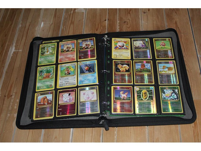 Diverse pokemon kaarten in map w.o. collecties xy evolutions, pokemon go en jungle. onderdeel van combinatiekavel kavels p001 t/m p051 combinatiekavel - afbeelding 1 van  13