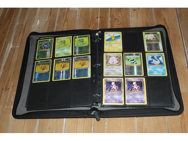 Diverse pokemon kaarten in map w.o. collecties xy evolutions, pokemon go en jungle. onderdeel van combinatiekavel kavels p001 t/m p051 combinatiekavel - afbeelding 10 van  13