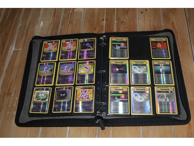 Diverse pokemon kaarten in map w.o. collecties xy evolutions, pokemon go en jungle. onderdeel van combinatiekavel kavels p001 t/m p051 combinatiekavel - afbeelding 11 van  13