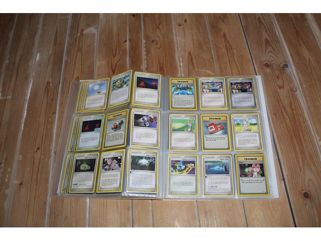 Diverse pokemon trainer kaarten in map w.o. collecties diamond & pearl en ex emerald. onderdeel van combinatiekavel kavels p001 t/m p051 combinatiekavel - afbeelding 3 van  21