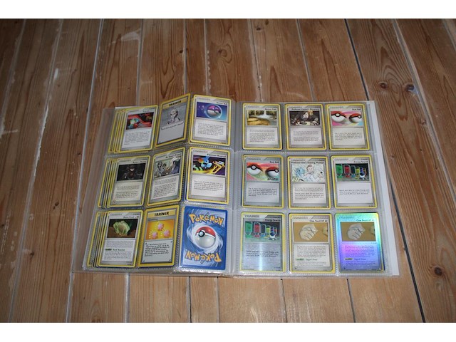 Diverse pokemon trainer kaarten in map w.o. collecties diamond & pearl en ex emerald. onderdeel van combinatiekavel kavels p001 t/m p051 combinatiekavel - afbeelding 4 van  21