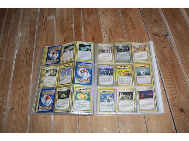 Diverse pokemon trainer kaarten in map w.o. collecties diamond & pearl en ex emerald. onderdeel van combinatiekavel kavels p001 t/m p051 combinatiekavel - afbeelding 6 van  21