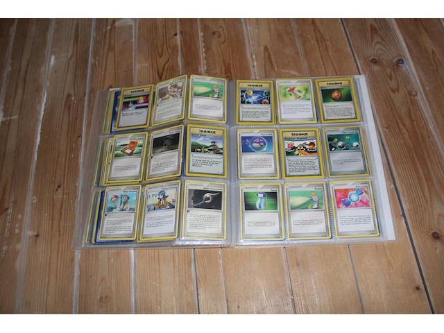 Diverse pokemon trainer kaarten in map w.o. collecties diamond & pearl en ex emerald. onderdeel van combinatiekavel kavels p001 t/m p051 combinatiekavel - afbeelding 7 van  21