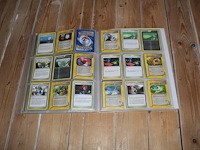 Diverse pokemon trainer kaarten in map w.o. collecties diamond & pearl en ex emerald. onderdeel van combinatiekavel kavels p001 t/m p051 combinatiekavel - afbeelding 11 van  21