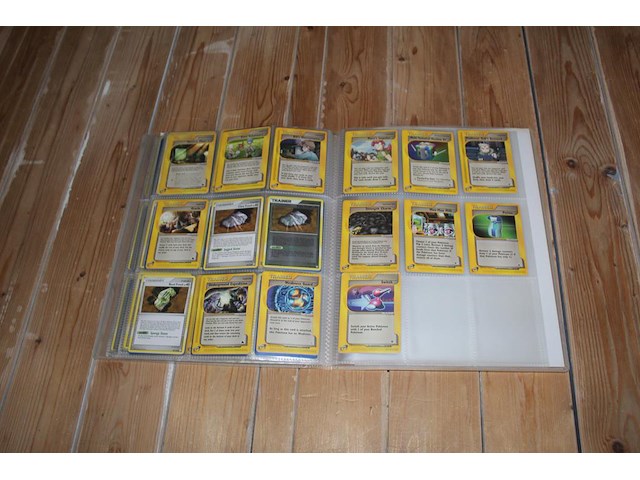 Diverse pokemon trainer kaarten in map w.o. collecties diamond & pearl en ex emerald. onderdeel van combinatiekavel kavels p001 t/m p051 combinatiekavel - afbeelding 13 van  21