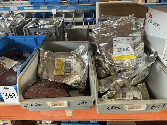 Diverse polijst en slijp materialen - afbeelding 4 van  21