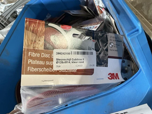 Diverse polijst en slijp materialen - afbeelding 11 van  21