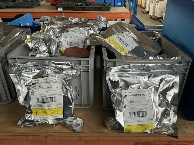 Diverse polijst en slijp materialen - afbeelding 18 van  21