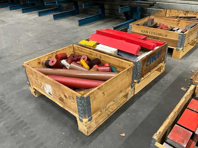 Diverse polyurethaan restanten - afbeelding 1 van  6