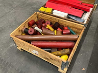 Diverse polyurethaan restanten - afbeelding 2 van  6