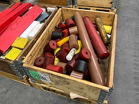 Diverse polyurethaan restanten - afbeelding 5 van  6