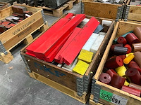 Diverse polyurethaan restanten - afbeelding 6 van  6