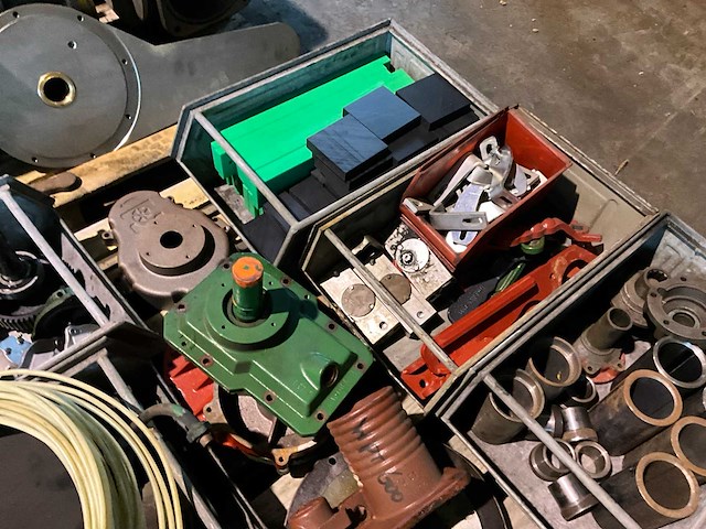 Diverse pomp onderdelen - afbeelding 4 van  5