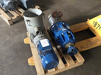 Diverse pompen (2x) - afbeelding 1 van  5