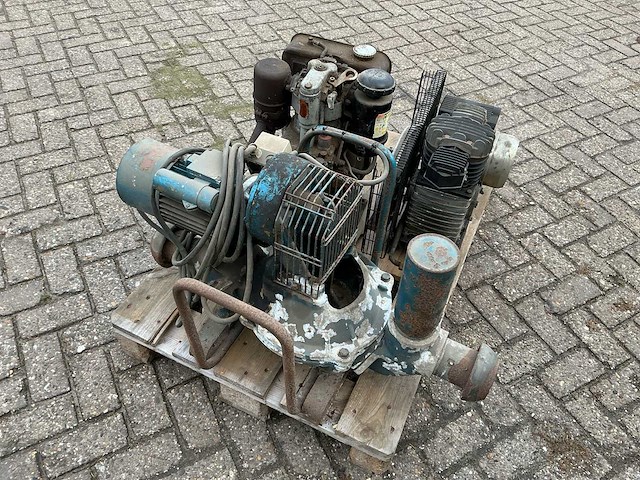 Diverse pompen (3x) - afbeelding 11 van  16