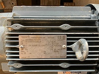 Diverse pompen en elektromotoren - afbeelding 2 van  5