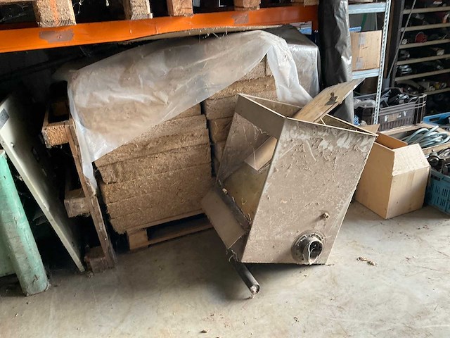 Diverse pompen en machine onderdelen - afbeelding 24 van  26