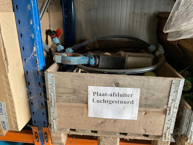 Diverse pompen en machine onderdelen - afbeelding 7 van  26