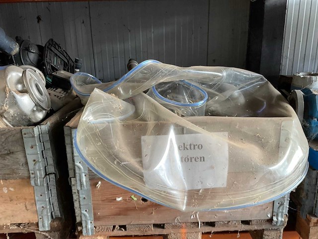 Diverse pompen en machine onderdelen - afbeelding 11 van  26