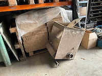 Diverse pompen en machine onderdelen - afbeelding 24 van  26